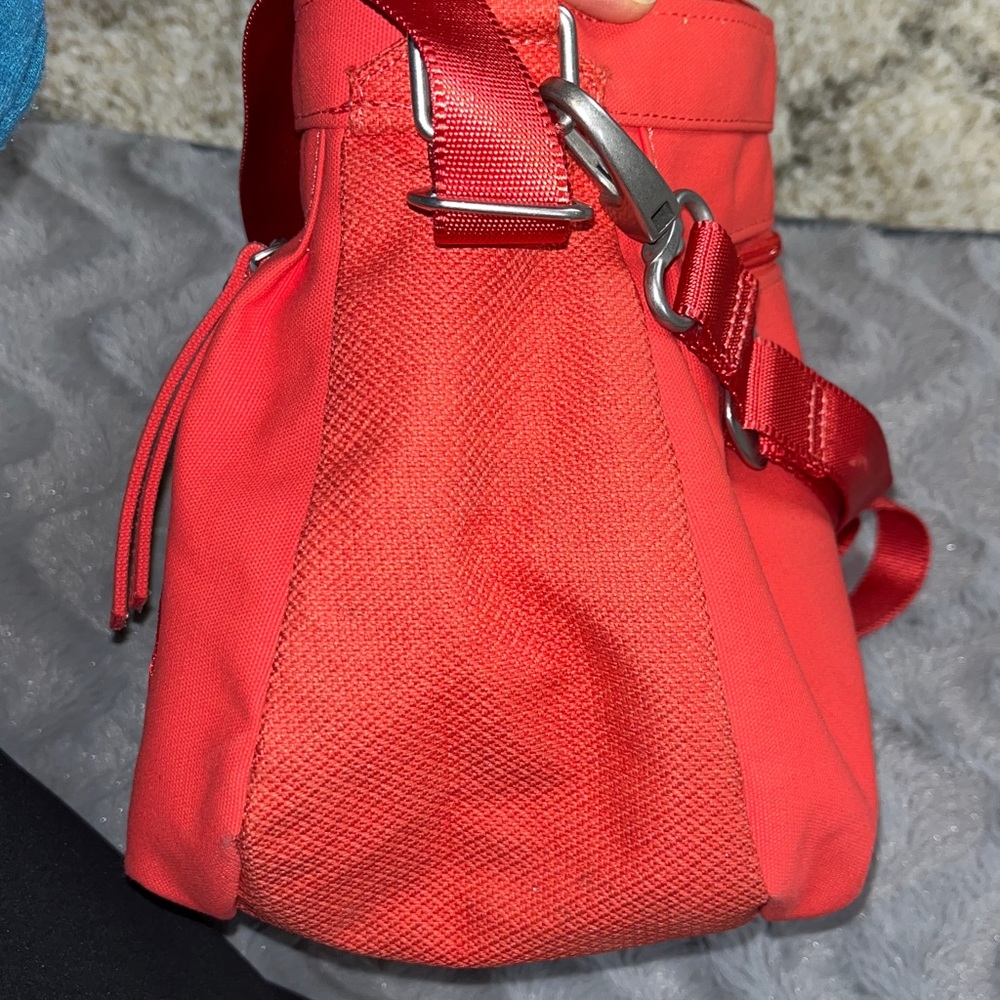 Haiku convertible crossbody purse. 8.5” tall x 12” wide x 5.5” deep. - Picture 8 of 10